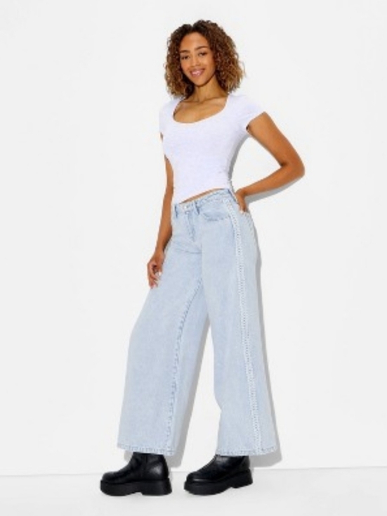 wild fable Denim - Women's Mid-Rise Ultra Wide Leg Baggy Jeans - Wild Fable' Light Wash 4